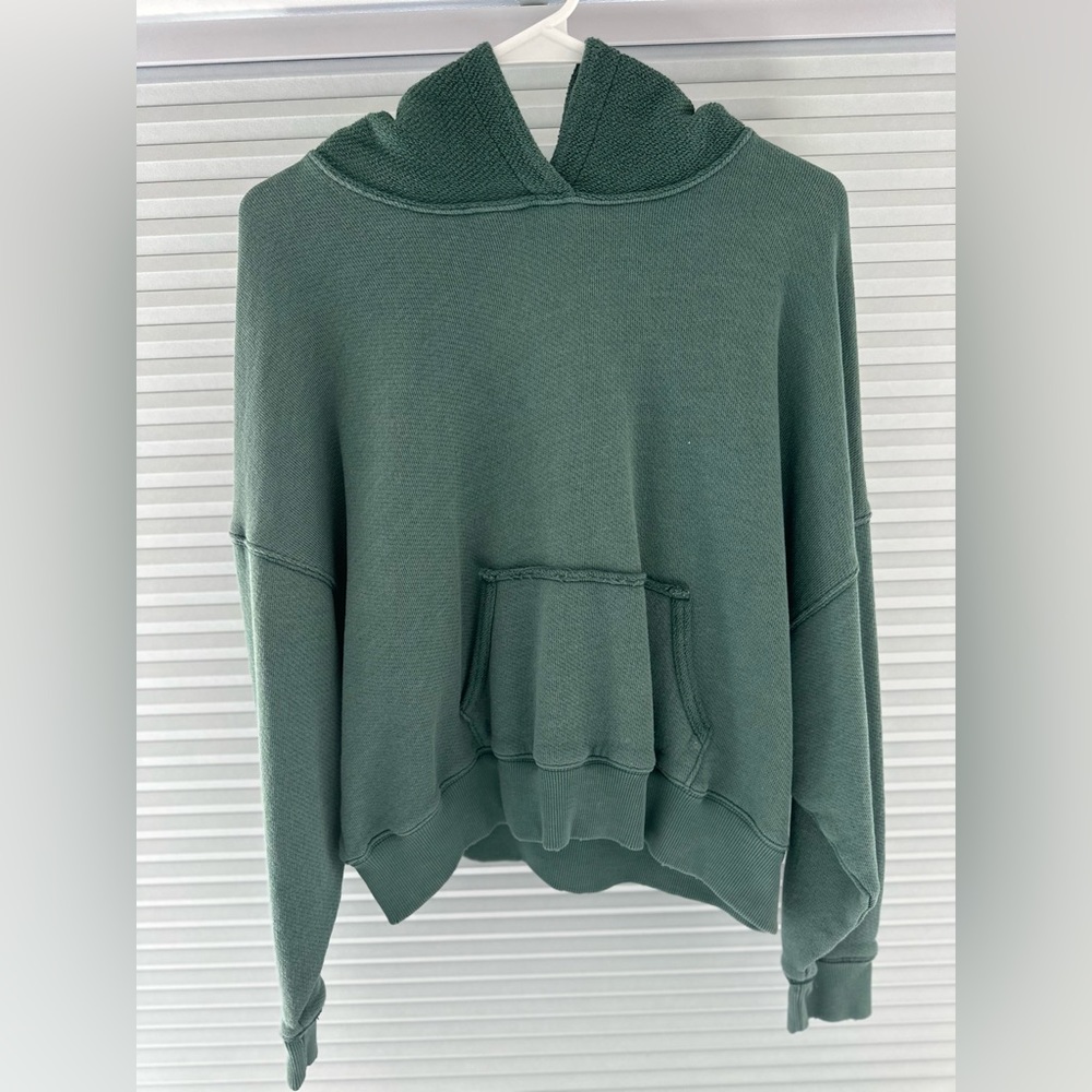 American Eagle Cropped Slouchy Women’s Green Sweatshirt size Medium
